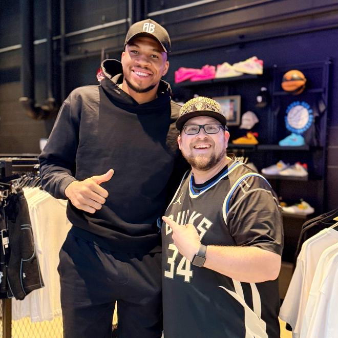 球迷六年等待终圆梦 414 Day成情感纽带