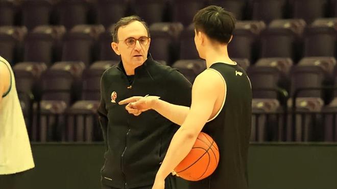 徐杰克星复出辽篮冲击三连胜 江苏稳居季后赛有